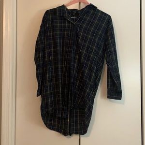 Very J long sleeve plaid flannel top